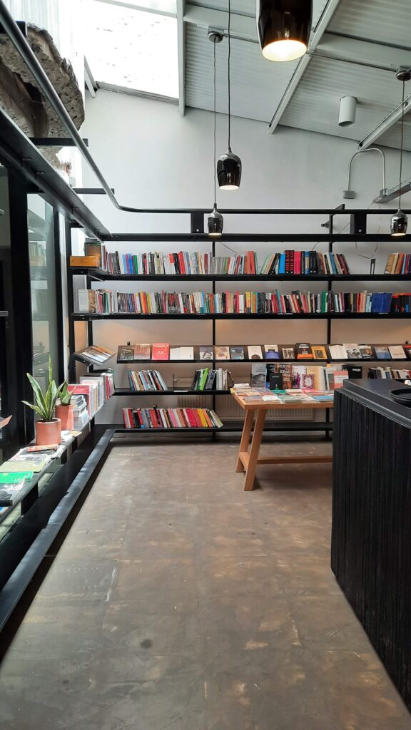 Unclub cafe interior