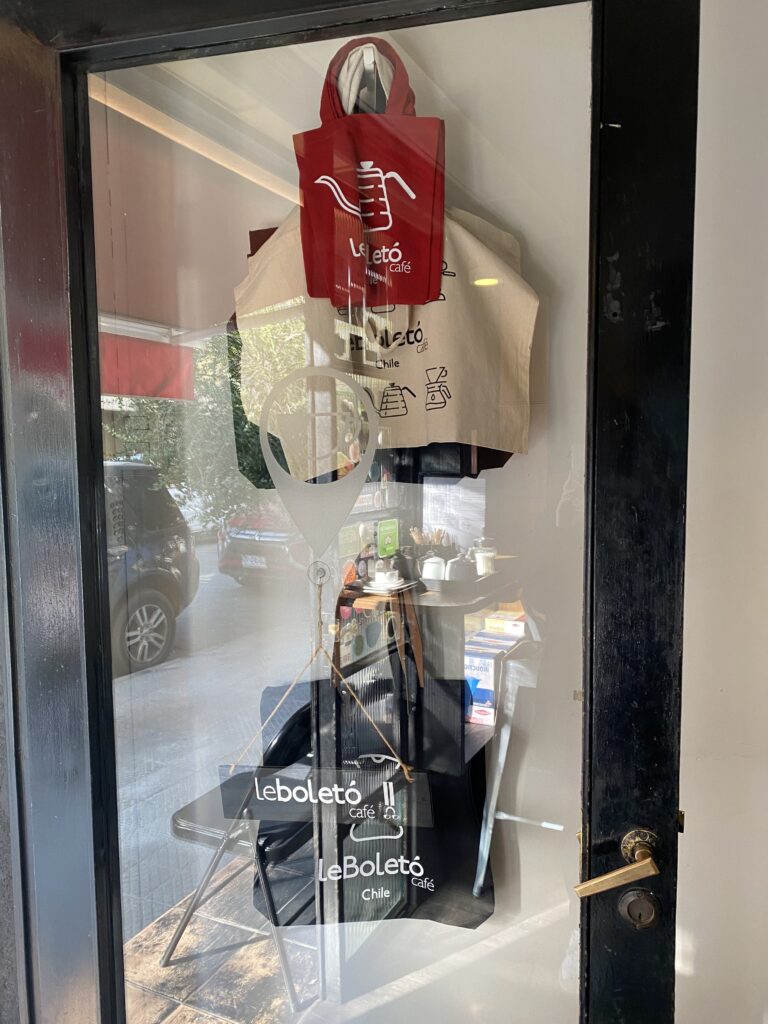 Merch Le Boleto al interior